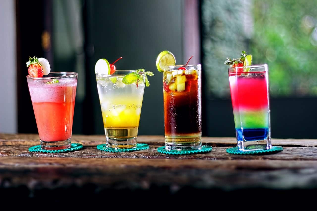 Drinks coloridos de tequila
