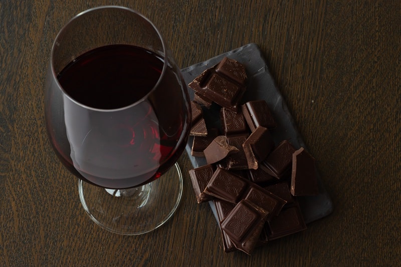 Harmonização de vinho e chocolate: em busca da combinação perfeita